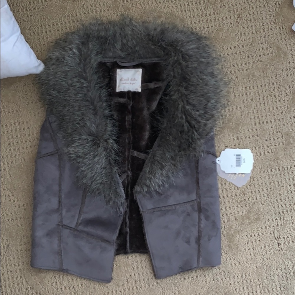 Altair’s State Vest